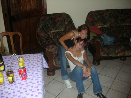 MoI fEaT LN...