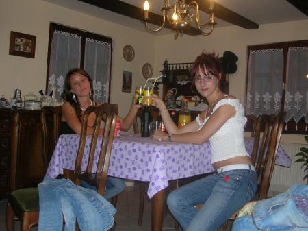 MoI fEaT LN...
