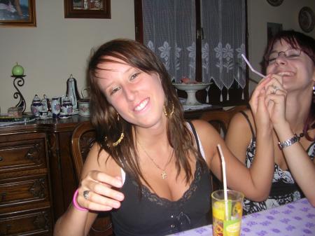 MoI fEaT LN...