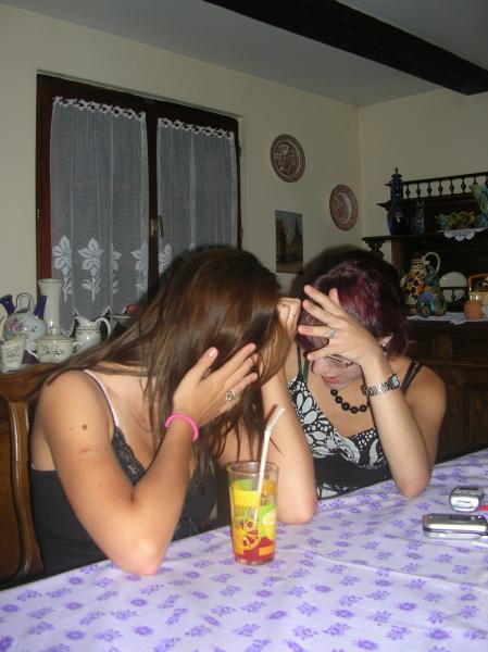MoI fEaT LN...